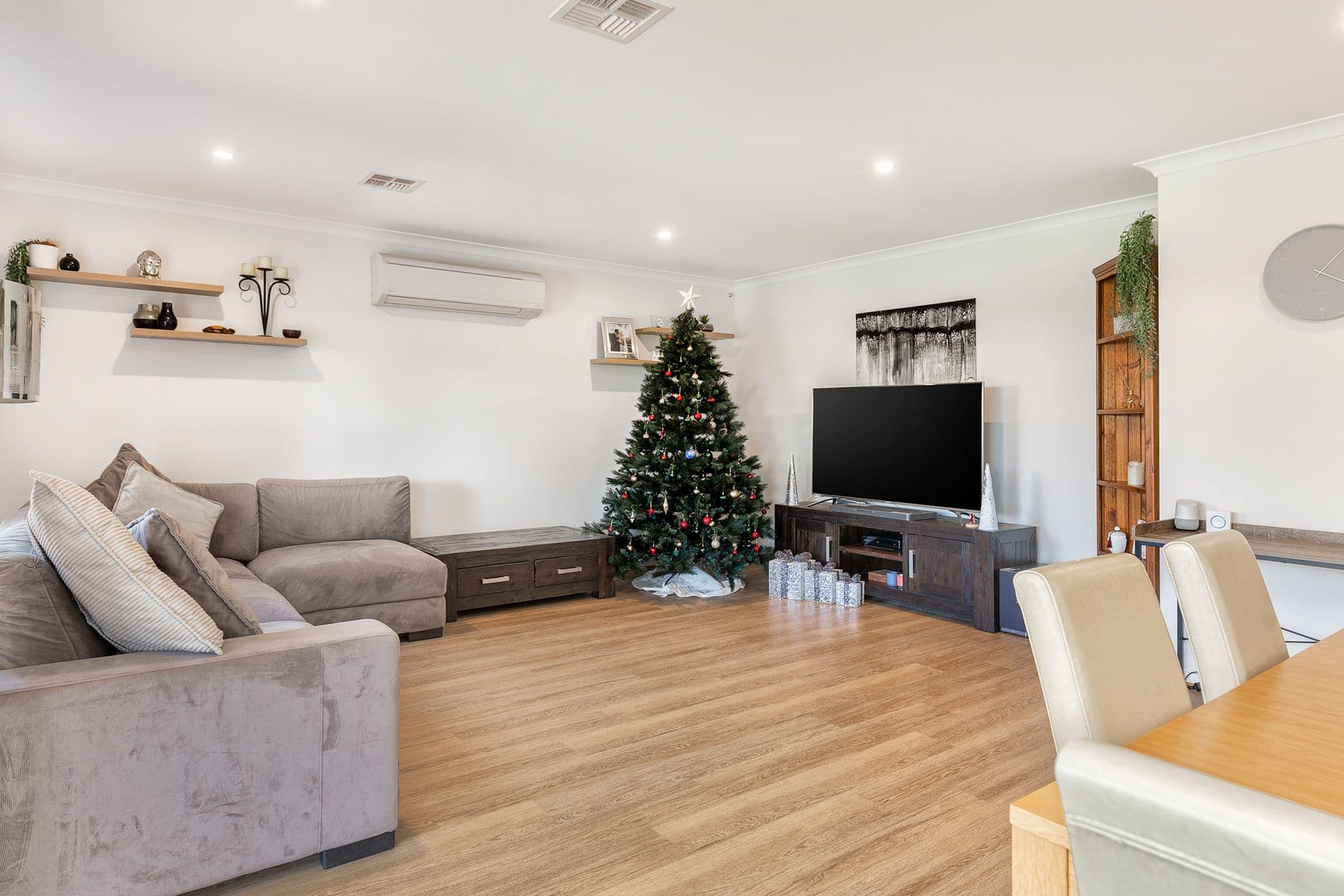 1 Barcelona Avenue, Clyde North VIC 3978, Clyde North - Thumbnail 5