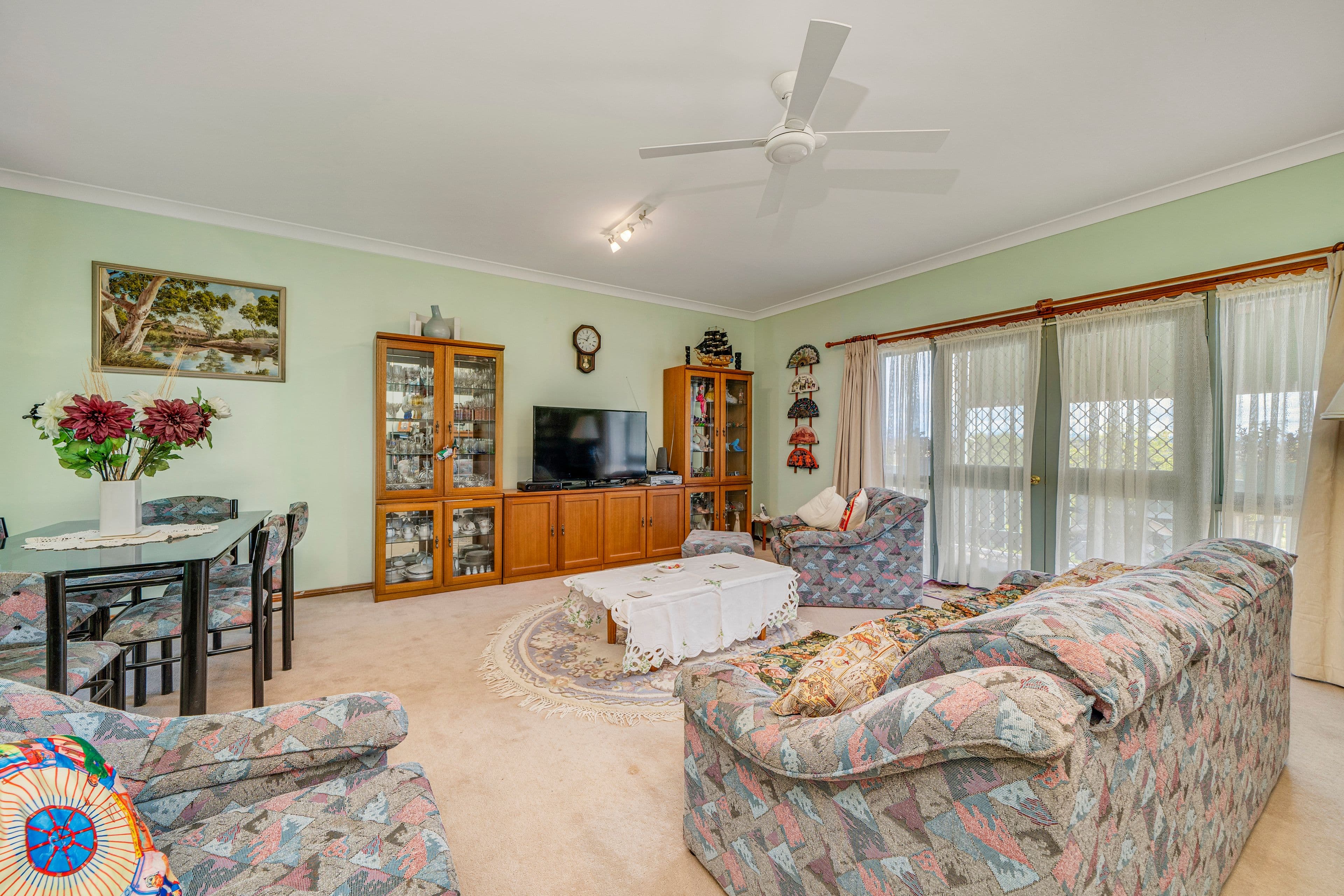 4 Hybon Avenue, Queanbeyan NSW 2620, Queanbeyan - Thumbnail 2