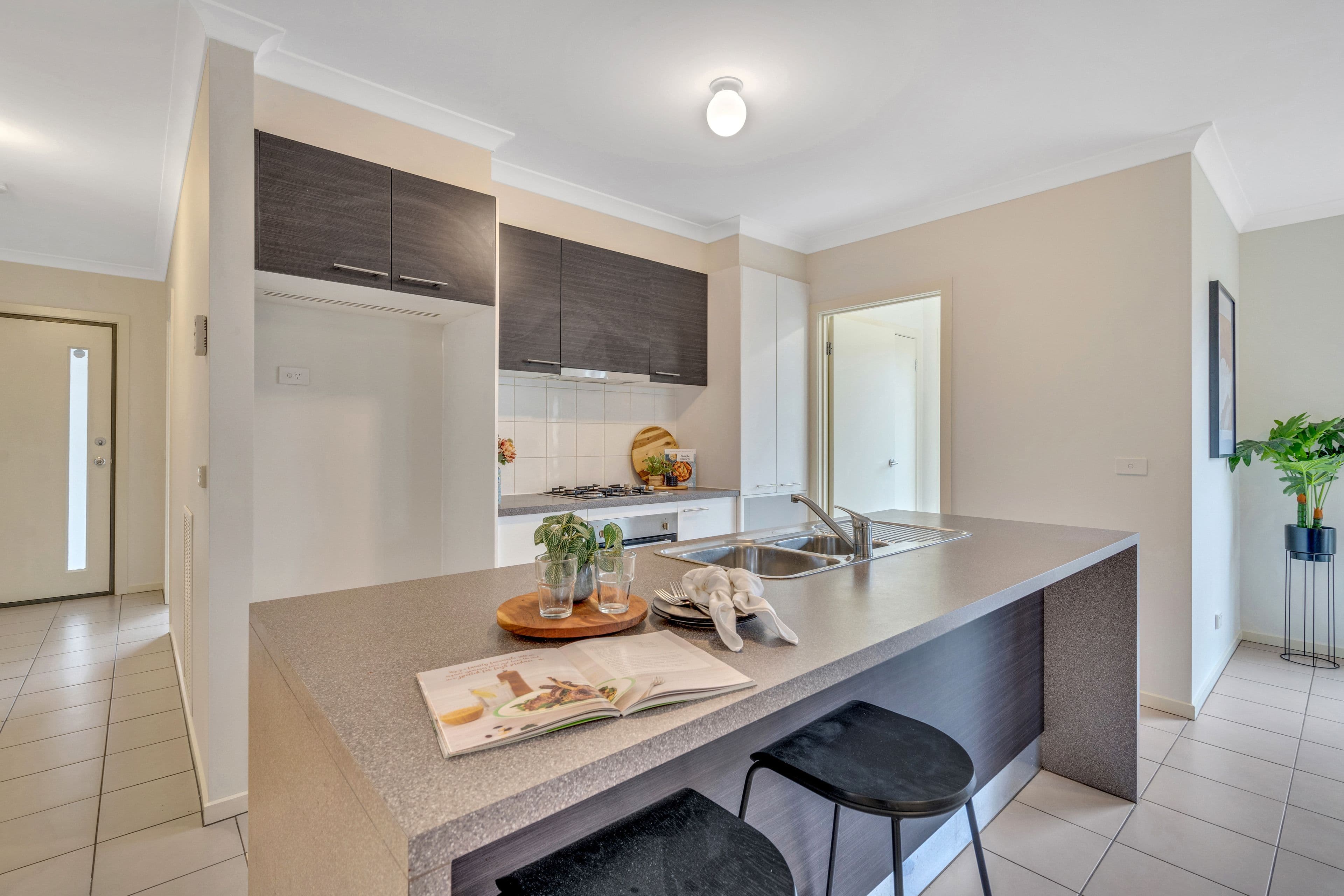 99 Huntington Drive, Craigieburn VIC 3064, Craigieburn - Thumbnail 2