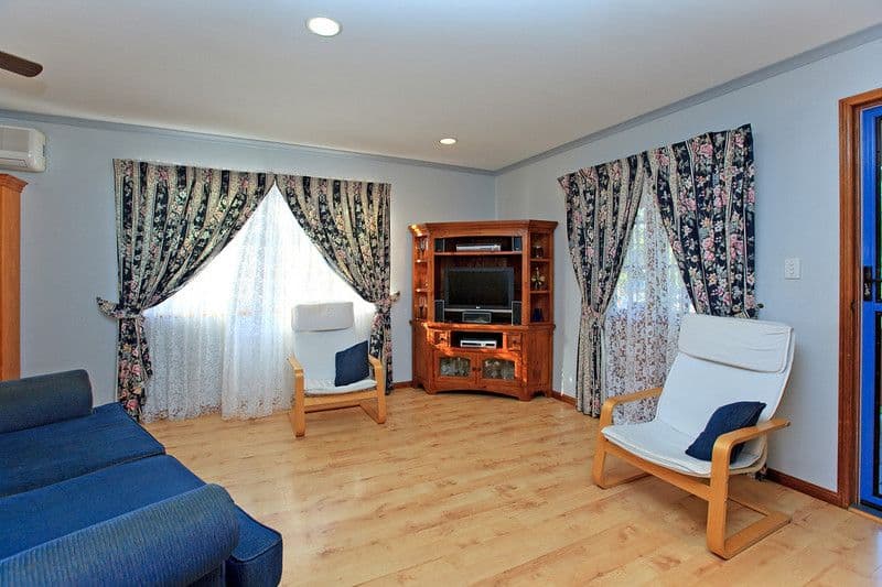32 The Promenade, CAMP HILL QLD 4152, Camp Hill - Thumbnail 2