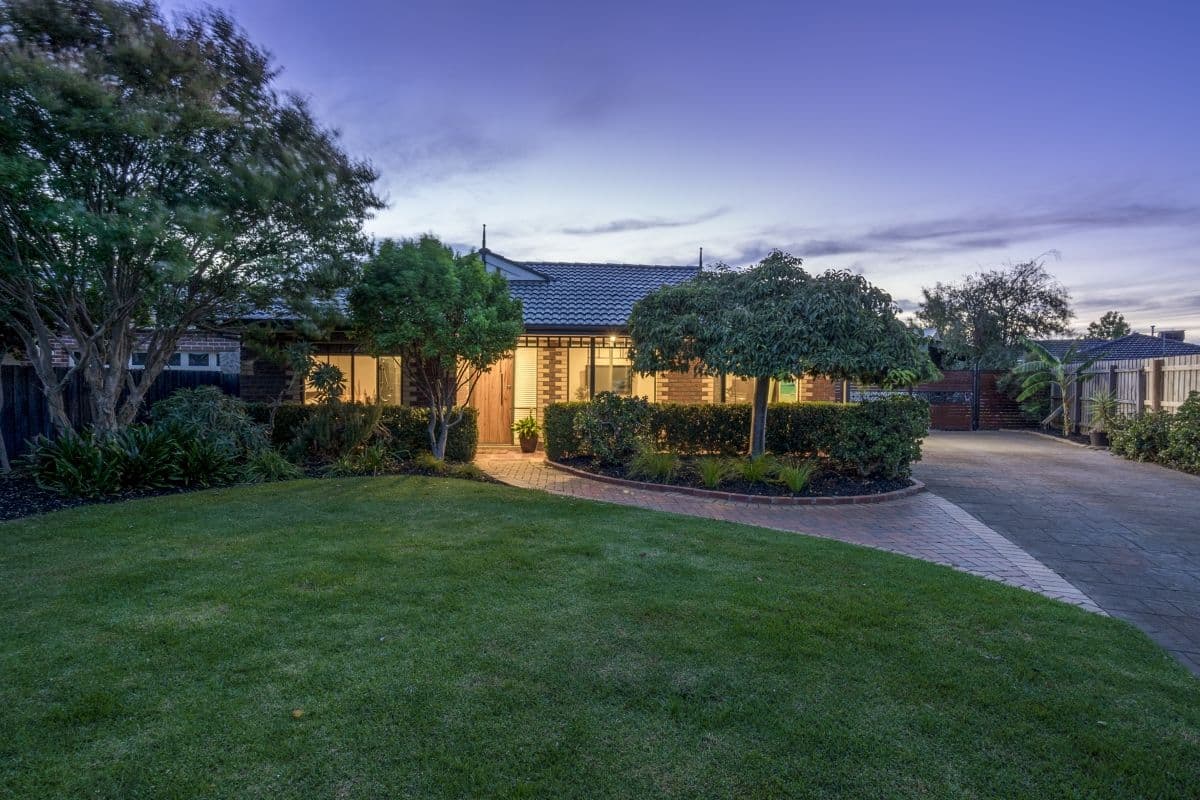 19 Jacqueline Close, Werribee VIC 3030, Werribee - Thumbnail 2