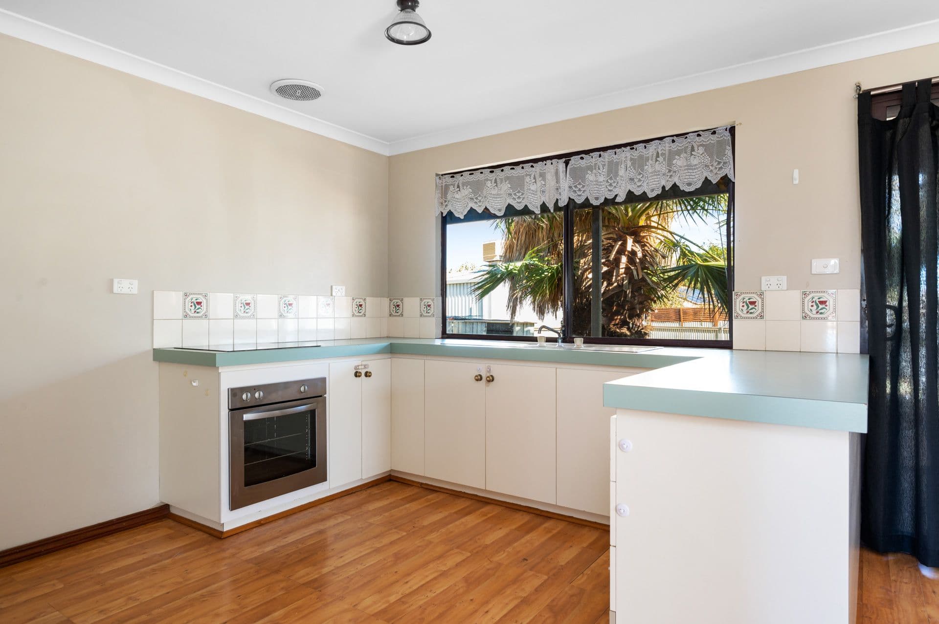 1 Bartlett Place, South Kalgoorlie WA 6430, South Kalgoorlie - Thumbnail 2