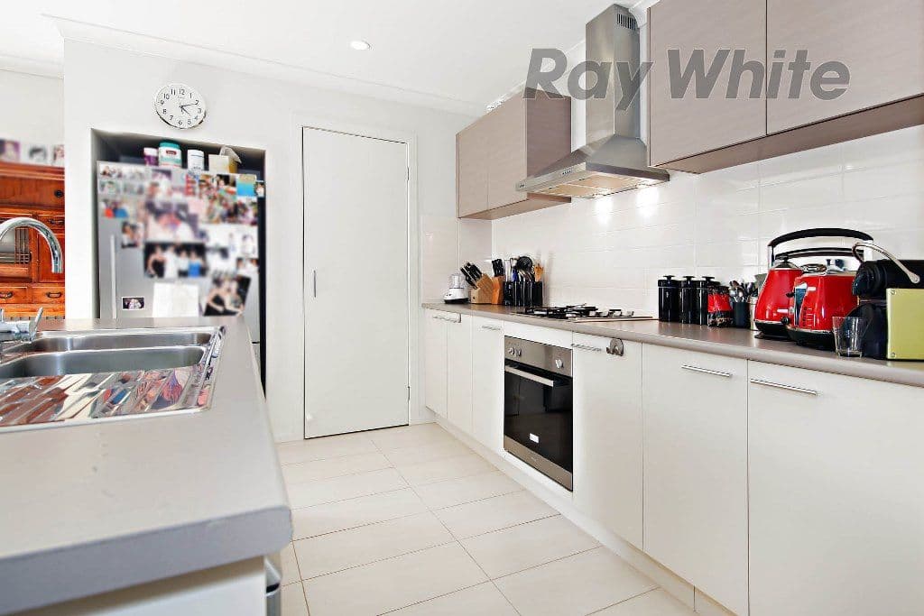 39 Coronat Drive, Point Cook VIC 3030, Point Cook - Thumbnail 3