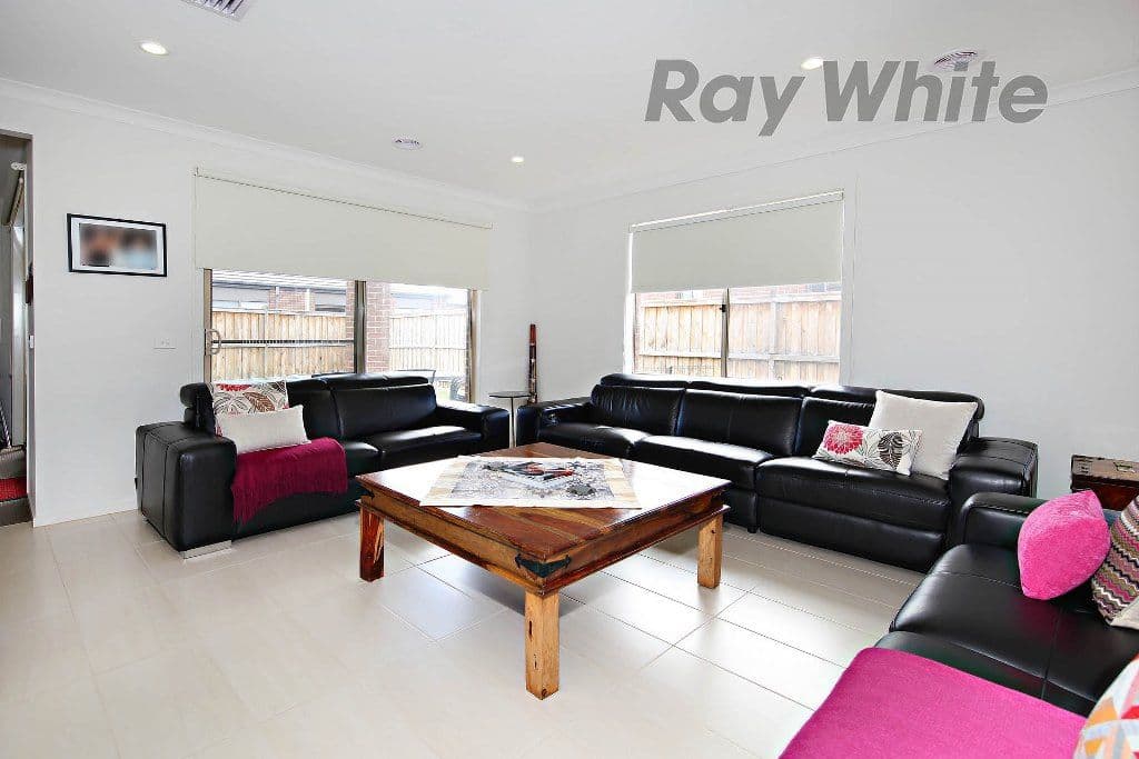 39 Coronat Drive, Point Cook VIC 3030, Point Cook - Thumbnail 4