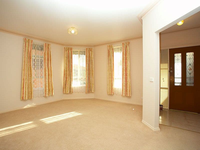 2  Anita Court, WHITTLESEA VIC 3757, Whittlesea - Thumbnail 2