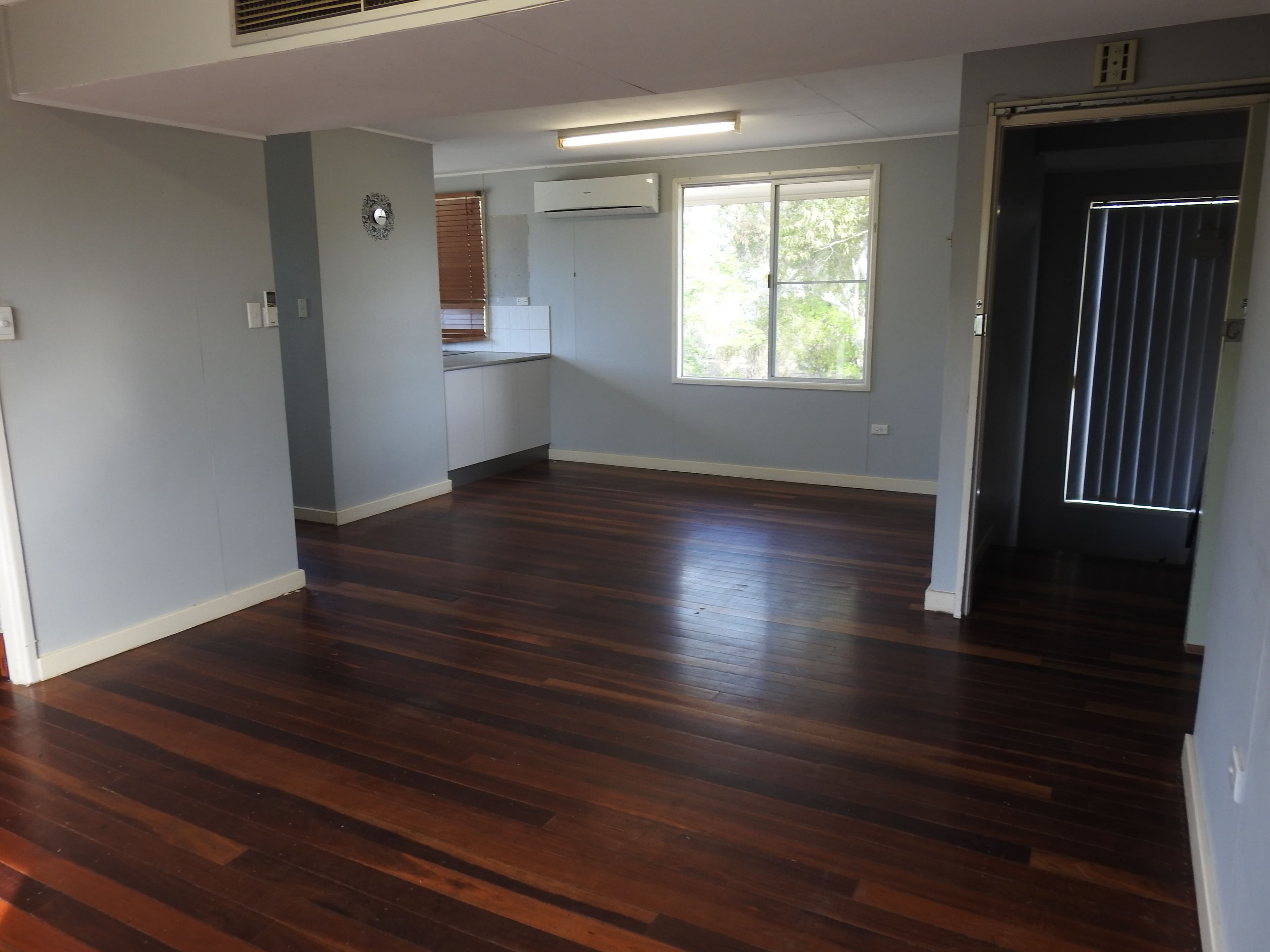 15 Robin Road, Longreach QLD 4730, Longreach - Thumbnail 4