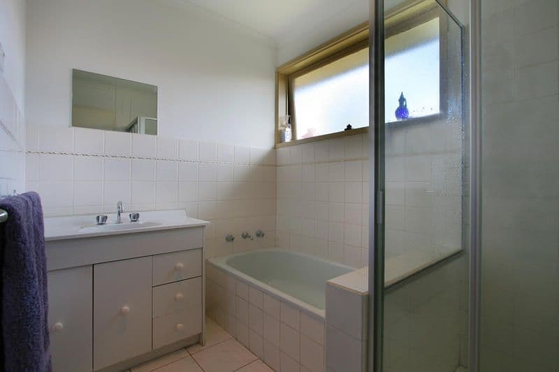 24 Flower Street, FERNTREE GULLY VIC 3156, Ferntree Gully - Thumbnail 4