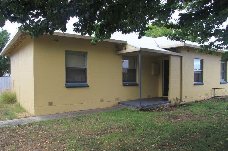 11 Ingleby Street, Mount Gambier SA 5290, Mount Gambier - Image 1