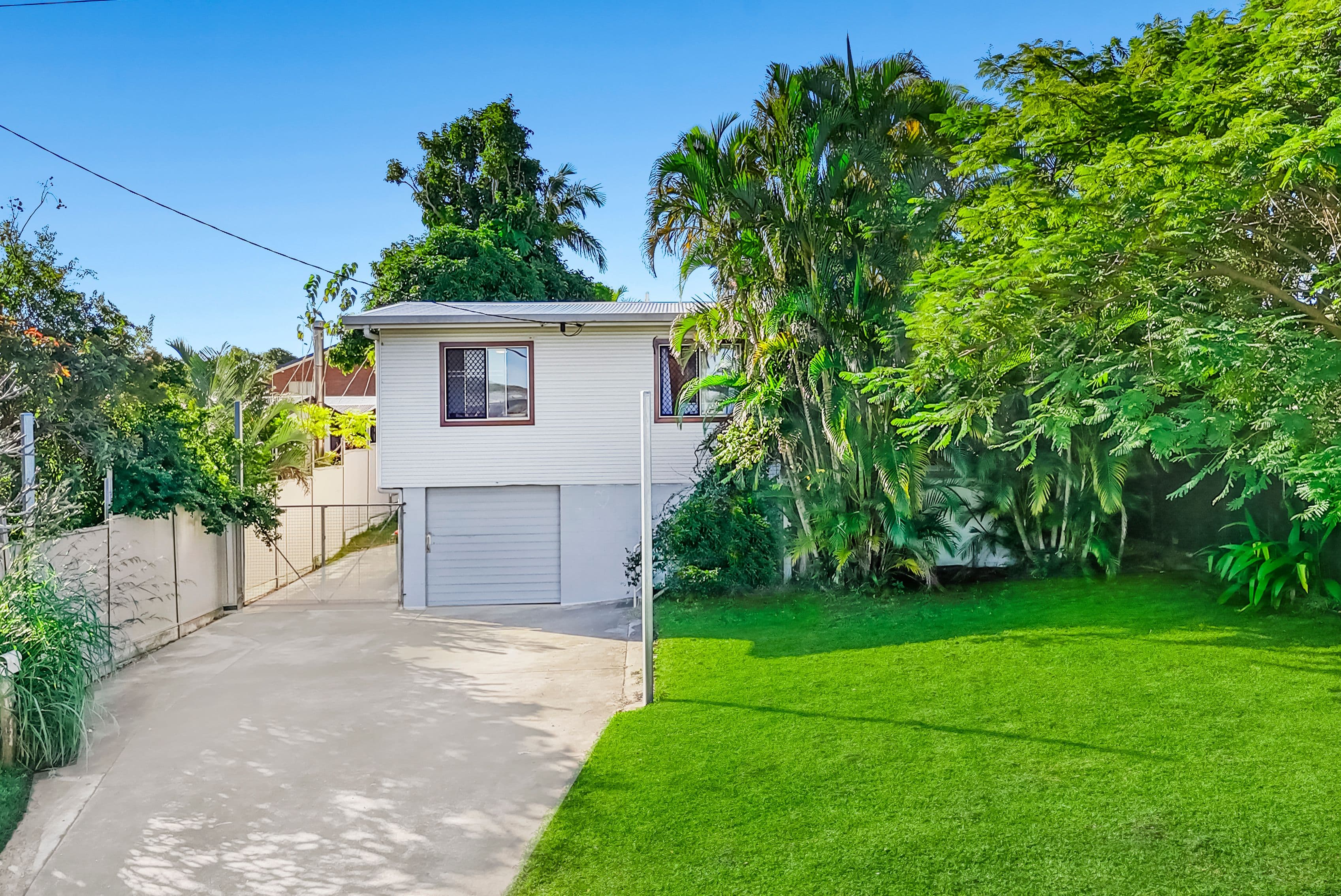 17 Jimmieson Avenue, Labrador QLD 4215, Labrador - Image 1