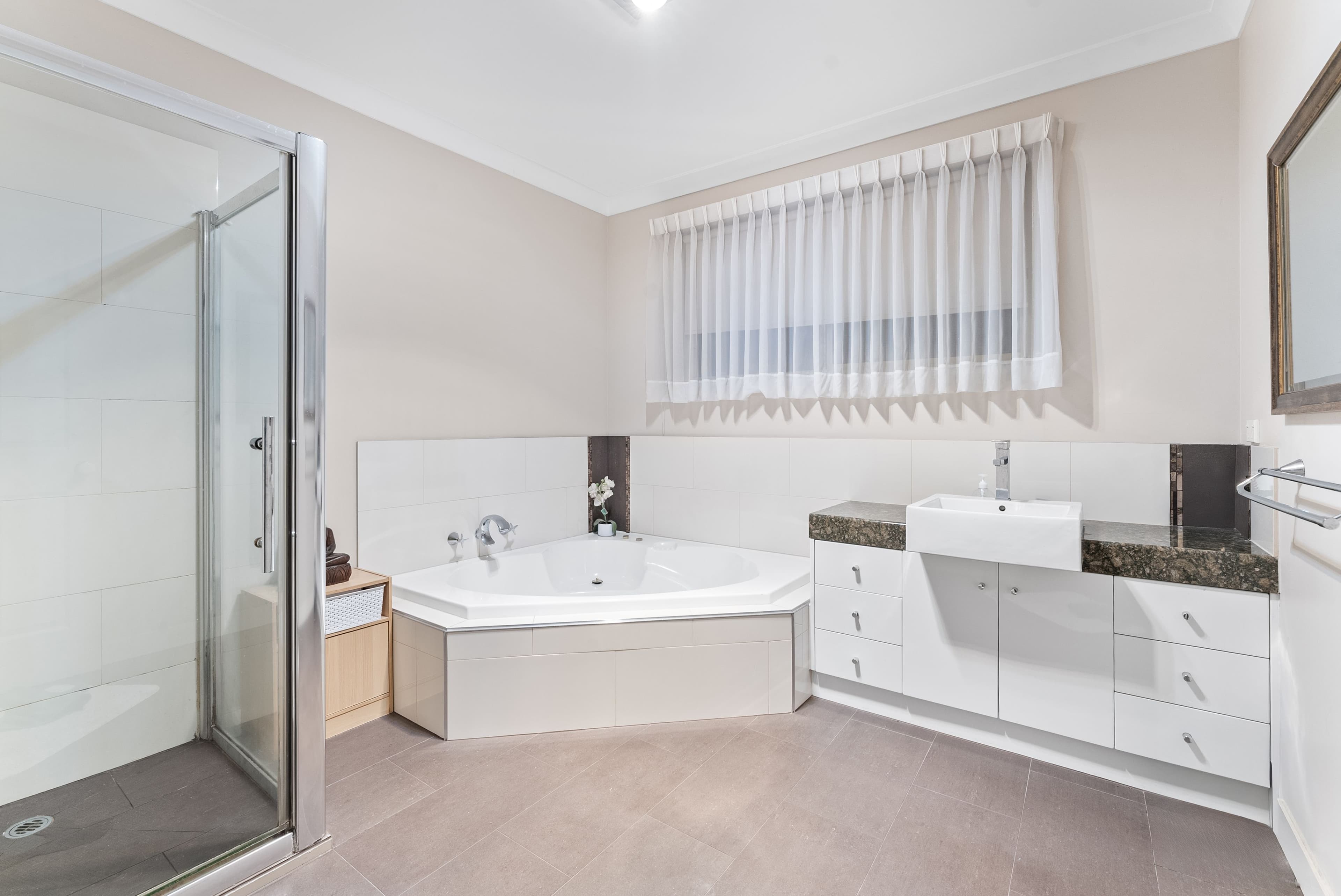 26 Benaroon Drive, Lalor VIC 3075, Lalor - Thumbnail 7