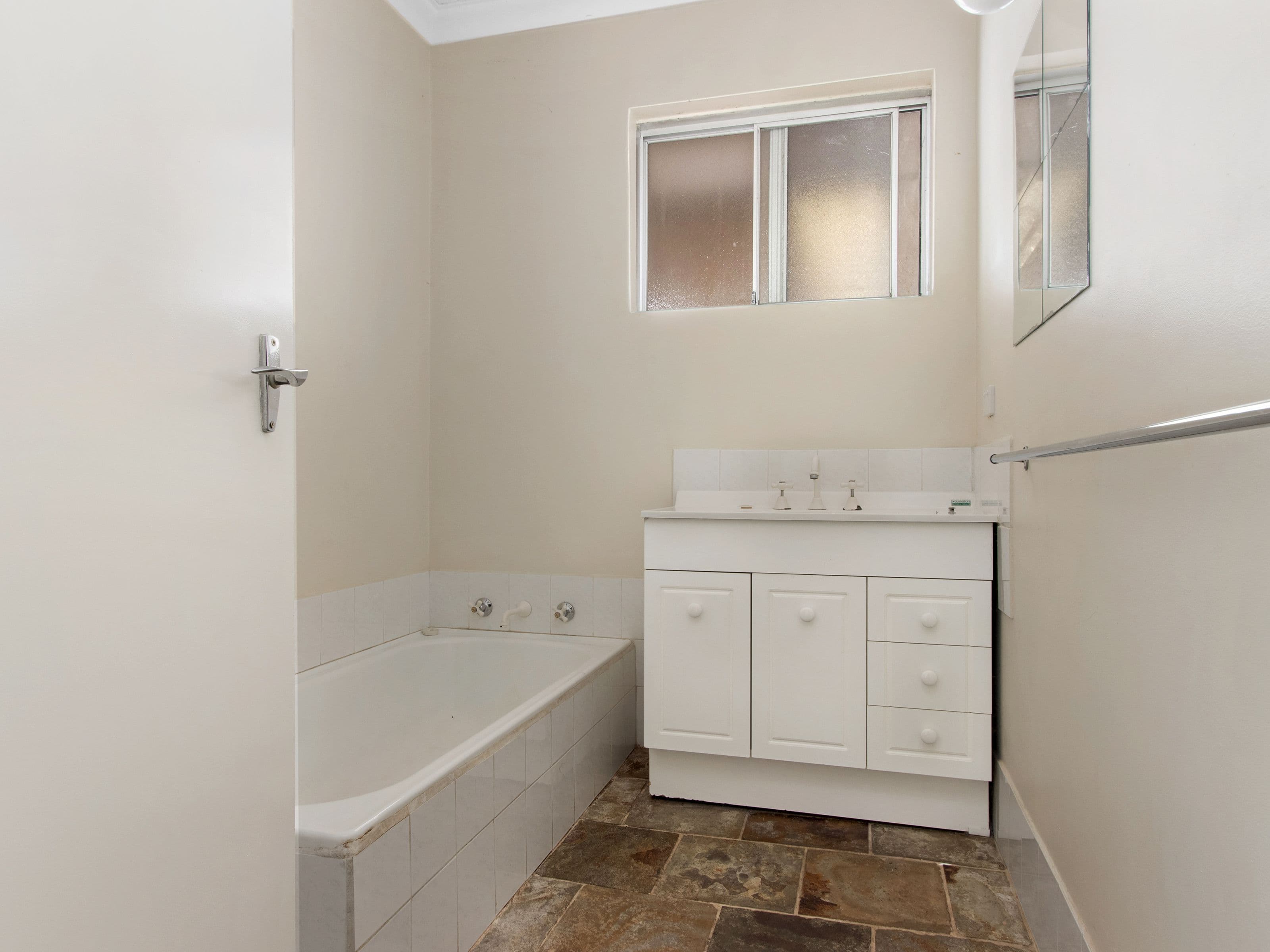 30 Wavelea Street, Safety Bay WA 6169, Safety Bay - Thumbnail 6