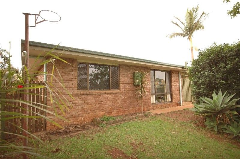 29 Amanda Drive, CENTENARY HEIGHTS QLD 4350, Centenary Heights - Thumbnail 3