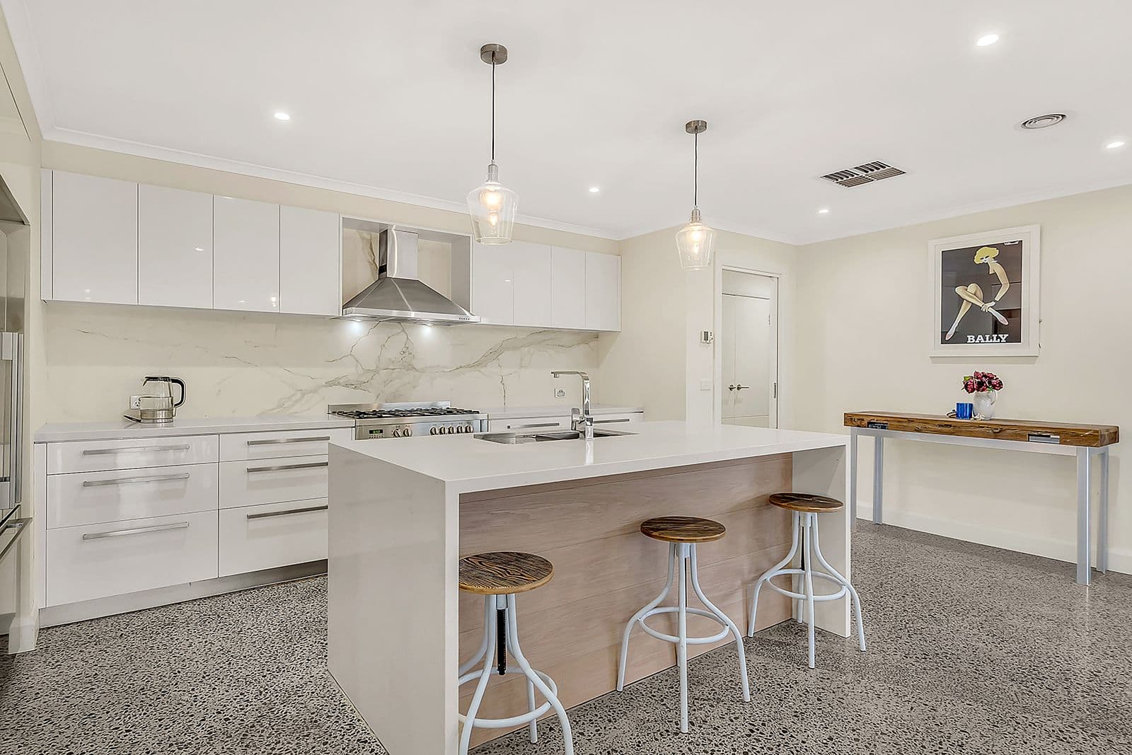 5 Clacton Court, Craigieburn VIC 3064, Craigieburn - Image 1