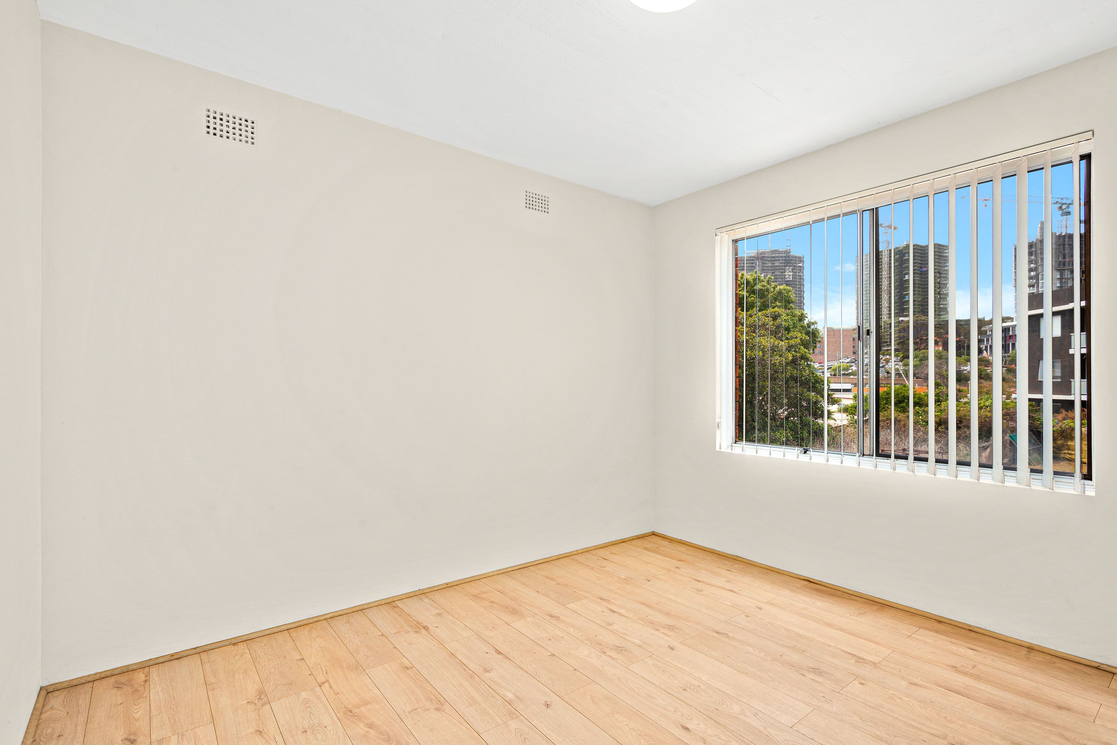 15 Robinson Street, Wollongong NSW 2500, Wollongong - Thumbnail 4