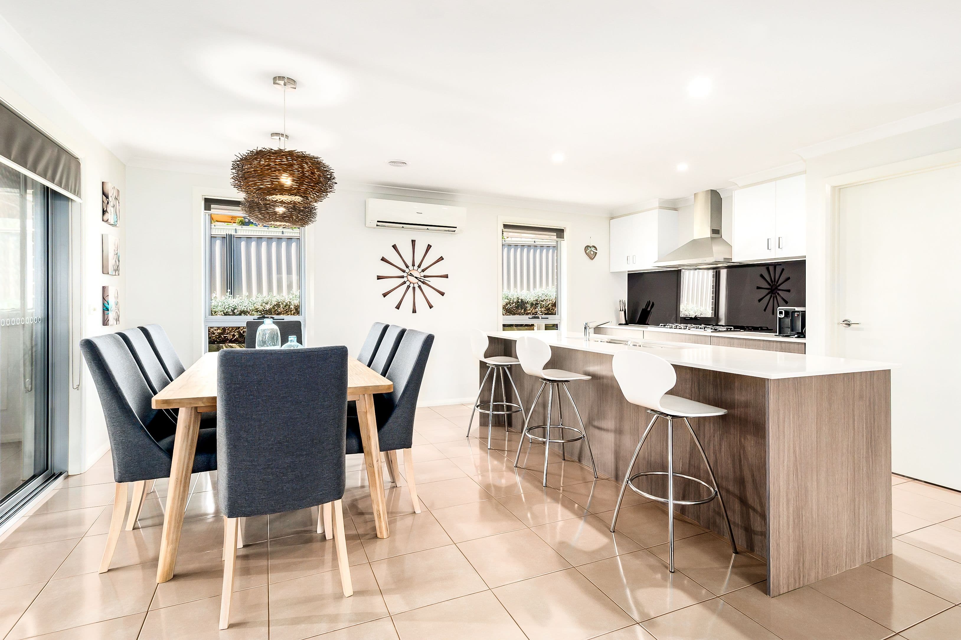 6 Valleyview Grove, Drouin VIC 3818, Drouin - Thumbnail 2
