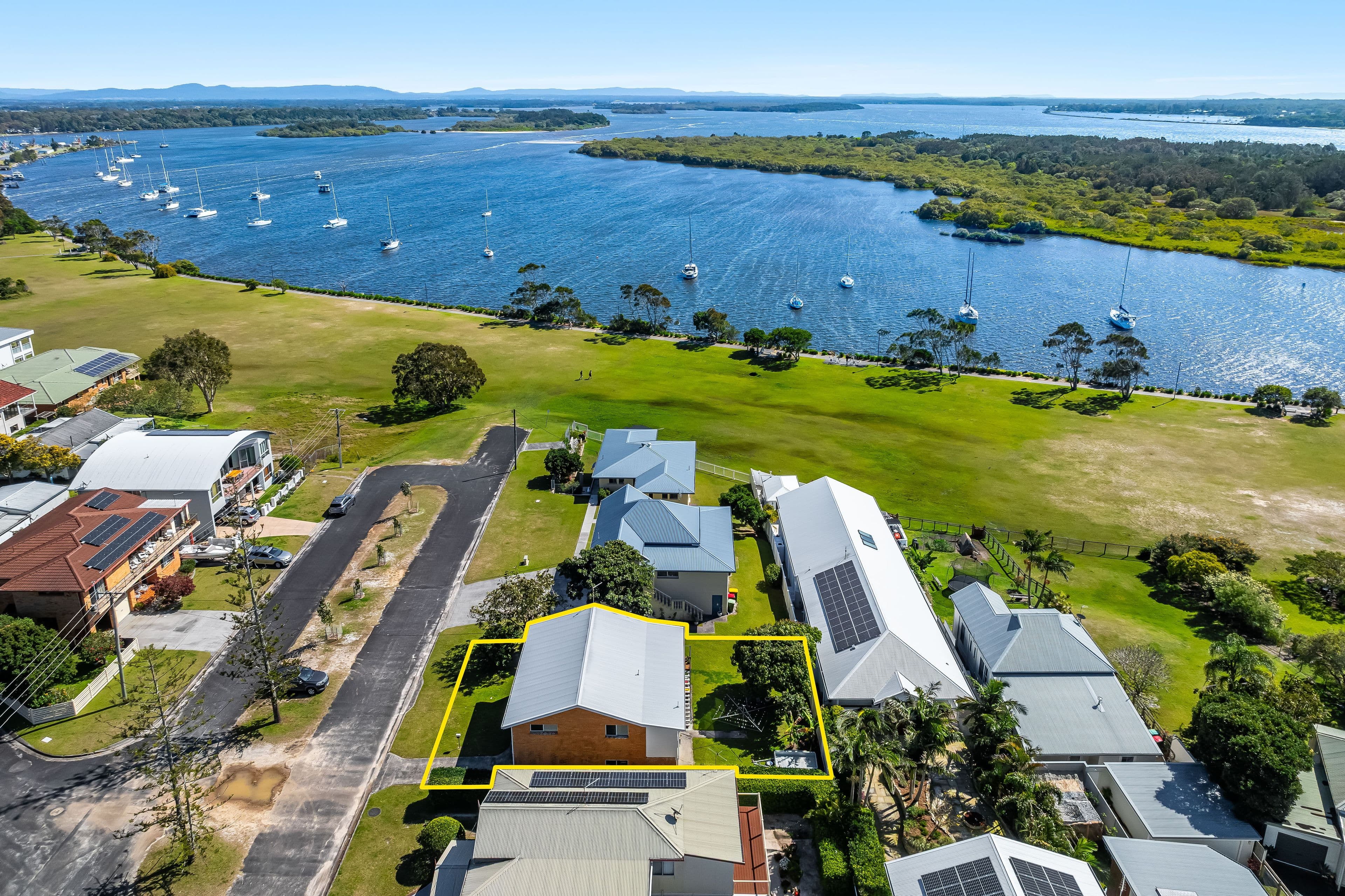 4 Claude Street, Yamba NSW 2464, Yamba - Thumbnail 2