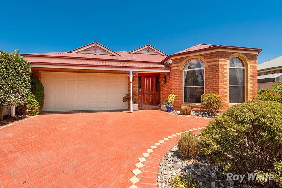 65 Springlake Avenue, Caroline Springs VIC 3023, Caroline Springs - Thumbnail 2