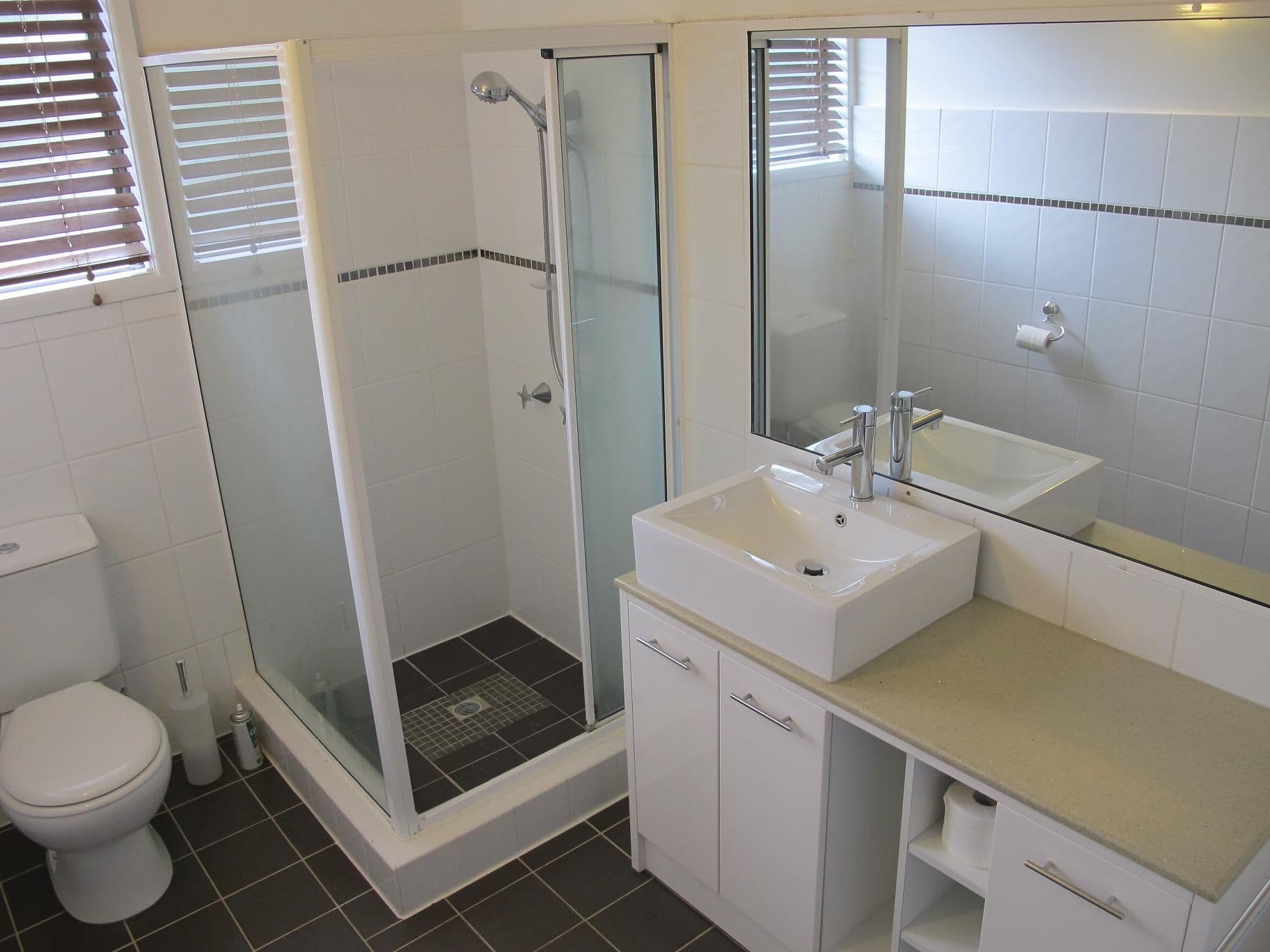 9 Bedser Street, MACGREGOR QLD 4109, Macgregor - Image 1