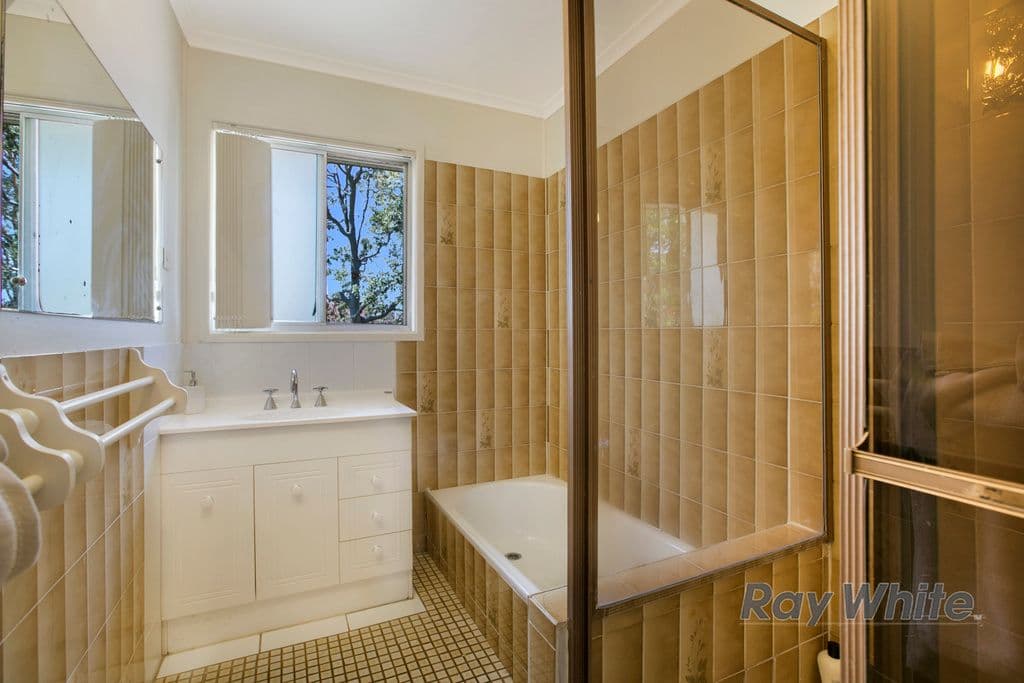 6 Simpson Street, CAPALABA QLD 4157, Capalaba - Thumbnail 5