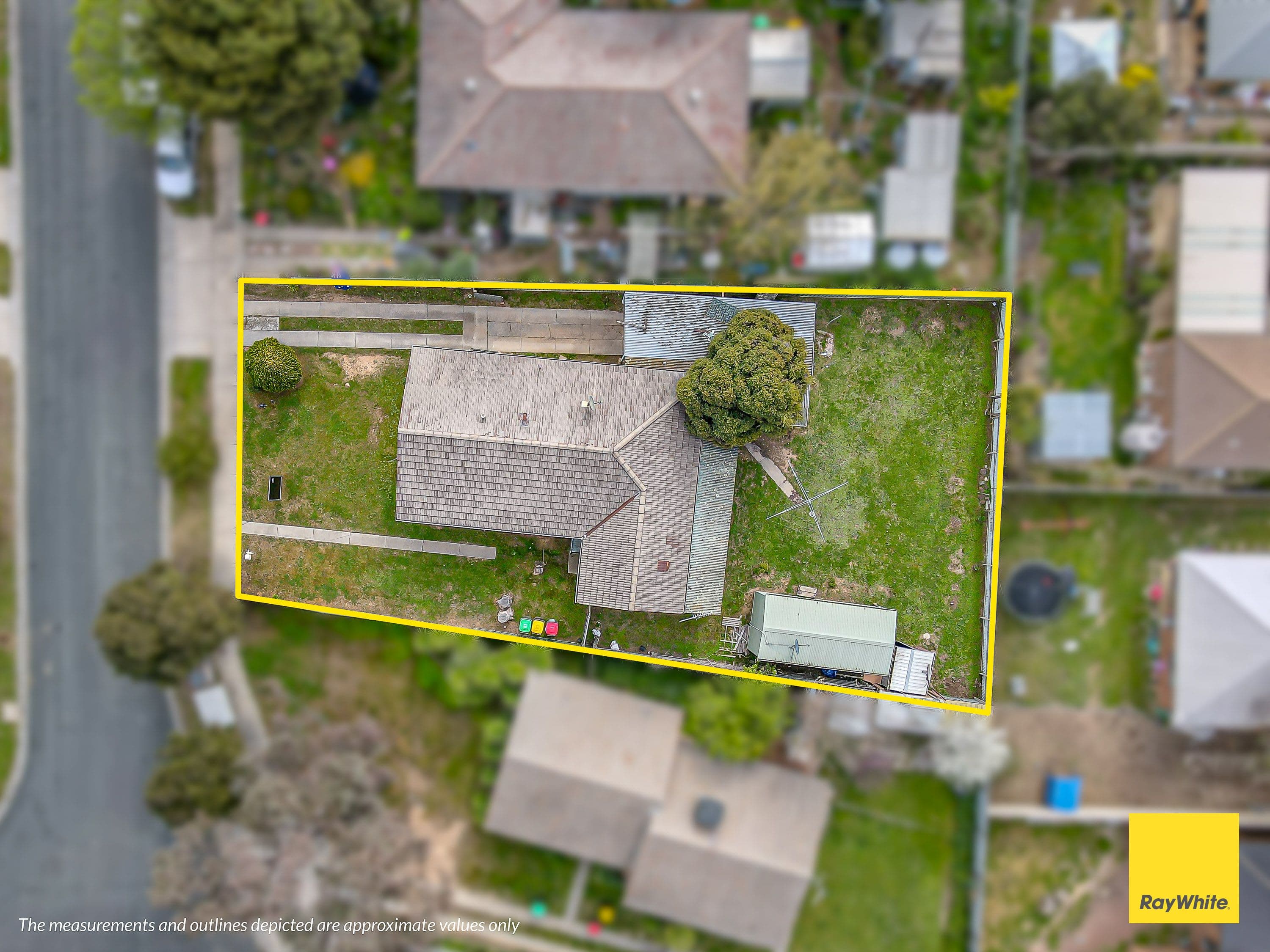 35 Truscott Avenue, California Gully VIC 3556, California Gully - Thumbnail 2