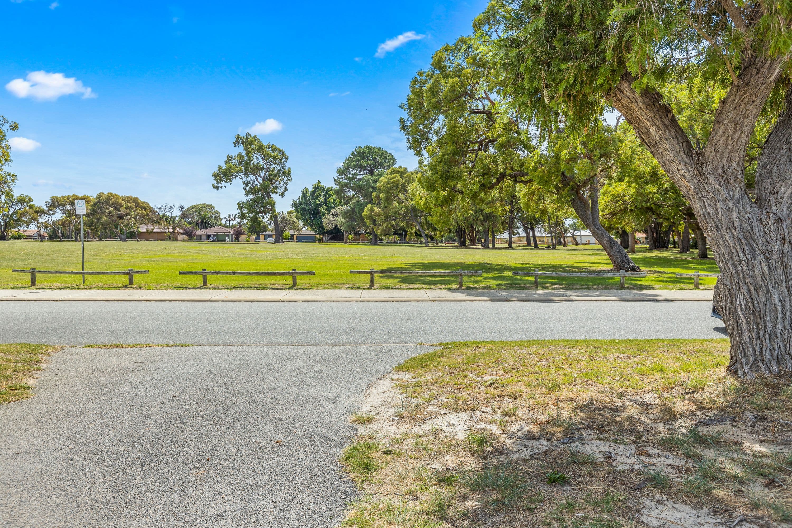 33 Connaught Street, Forrestfield WA 6058, Forrestfield - Thumbnail 3