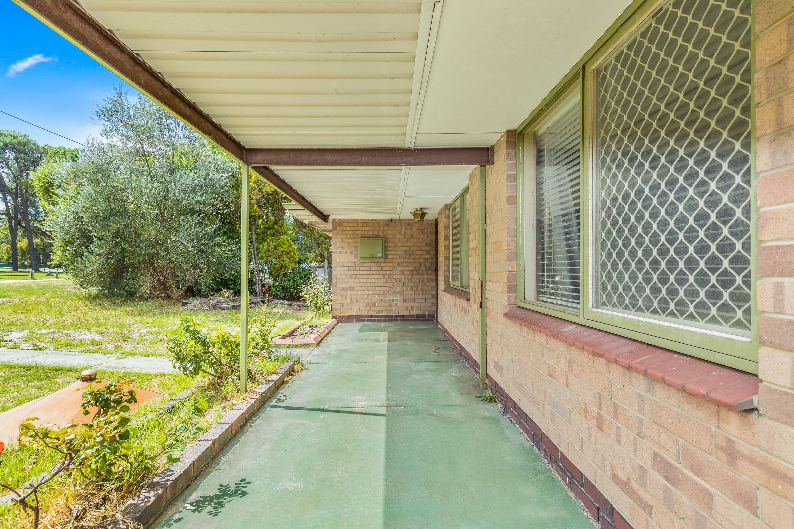 33 Connaught Street, Forrestfield WA 6058, Forrestfield - Thumbnail 4