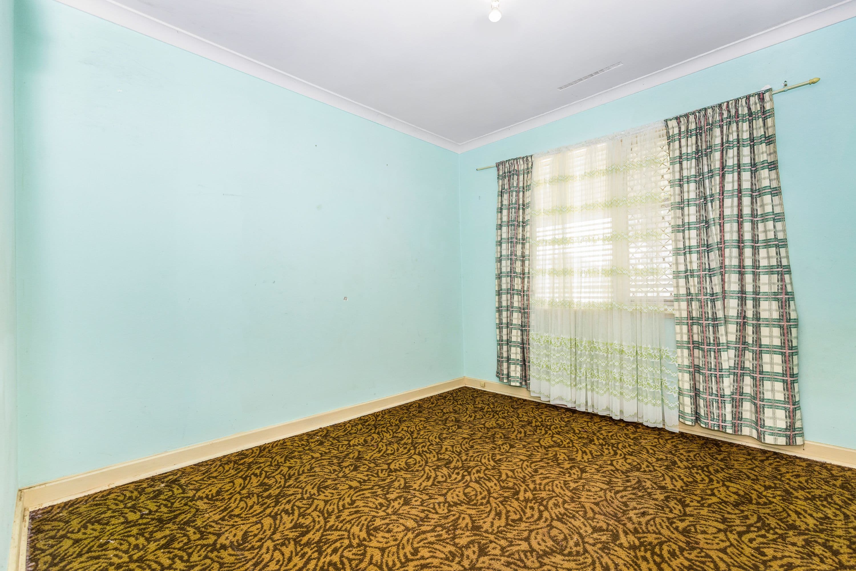 33 Connaught Street, Forrestfield WA 6058, Forrestfield - Thumbnail 8