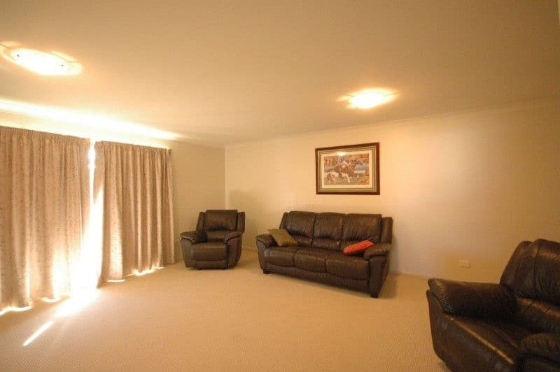 10 Schaefer Court, WESTBROOK QLD 4350, Westbrook - Thumbnail 4