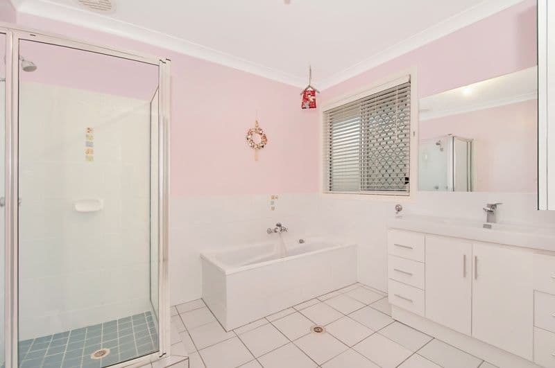 4 Brora Court, MERRIMAC QLD 4226, Merrimac - Thumbnail 8