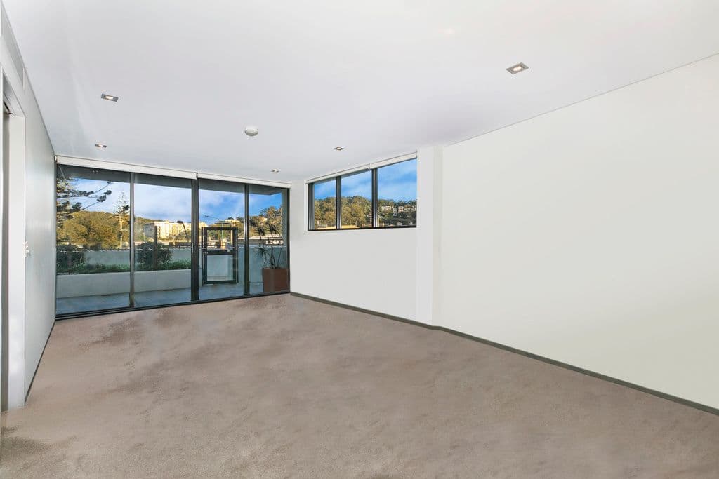  2-14 The Esplanade, BURLEIGH HEADS QLD 4220, Burleigh Heads - Thumbnail 4