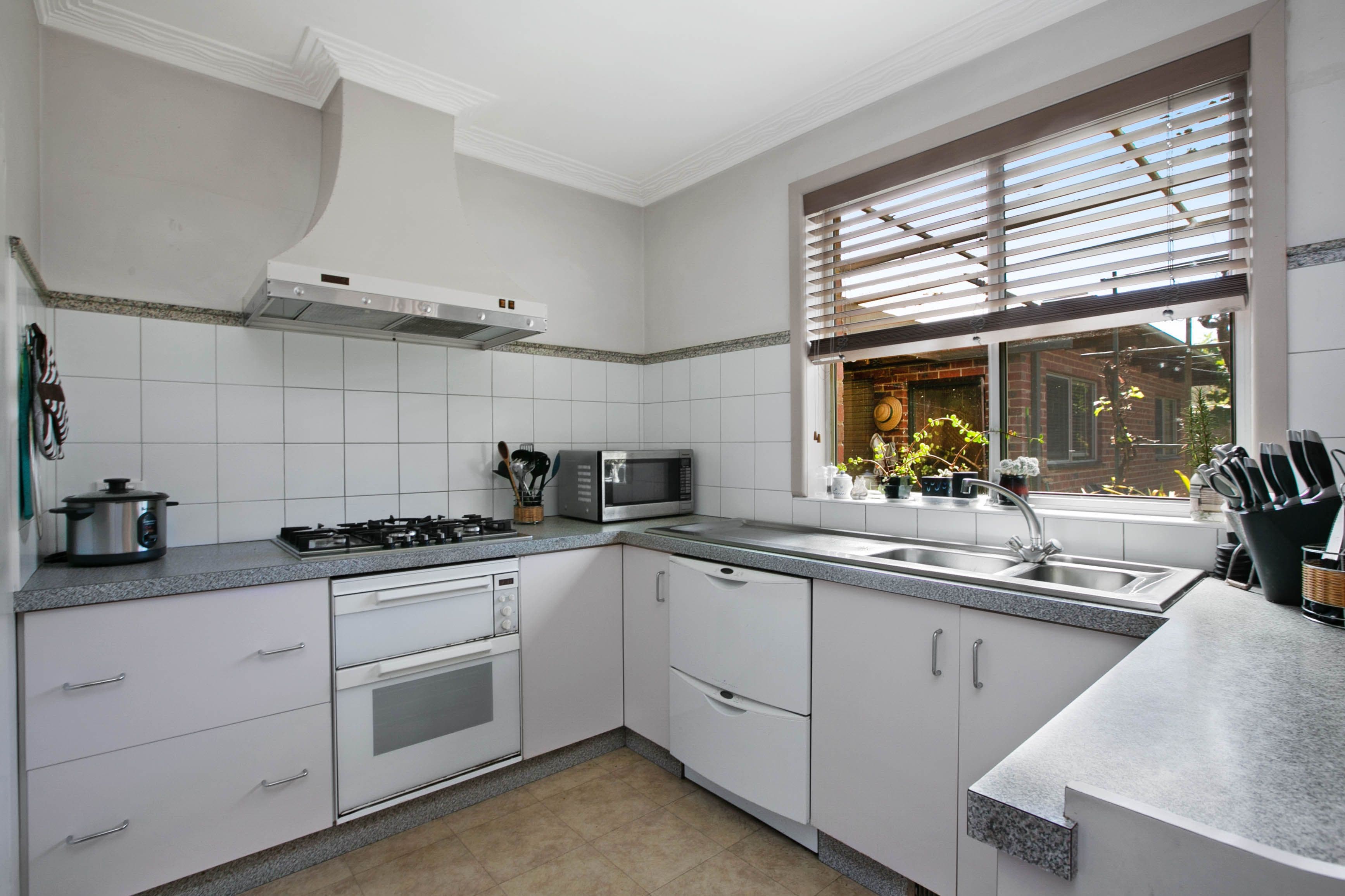 10 Lloyd Street, Heidelberg Heights VIC 3081, Heidelberg Heights - Thumbnail 4
