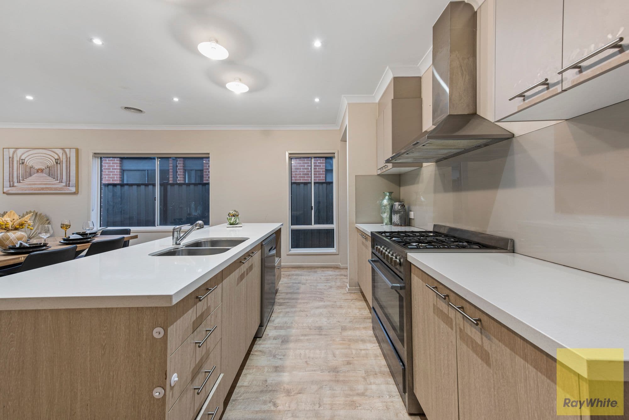 4 HILLCREST Parade, Tarneit VIC 3029, Tarneit - Thumbnail 5
