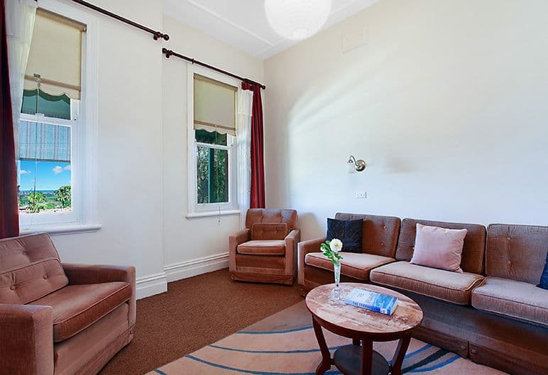 8 View Street, Queens Park - Thumbnail 2