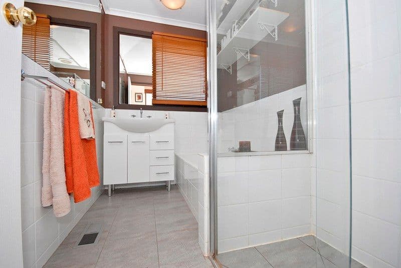 42 HARVEST Drive, CHIRNSIDE PARK VIC 3116, Chirnside Park - Thumbnail 7