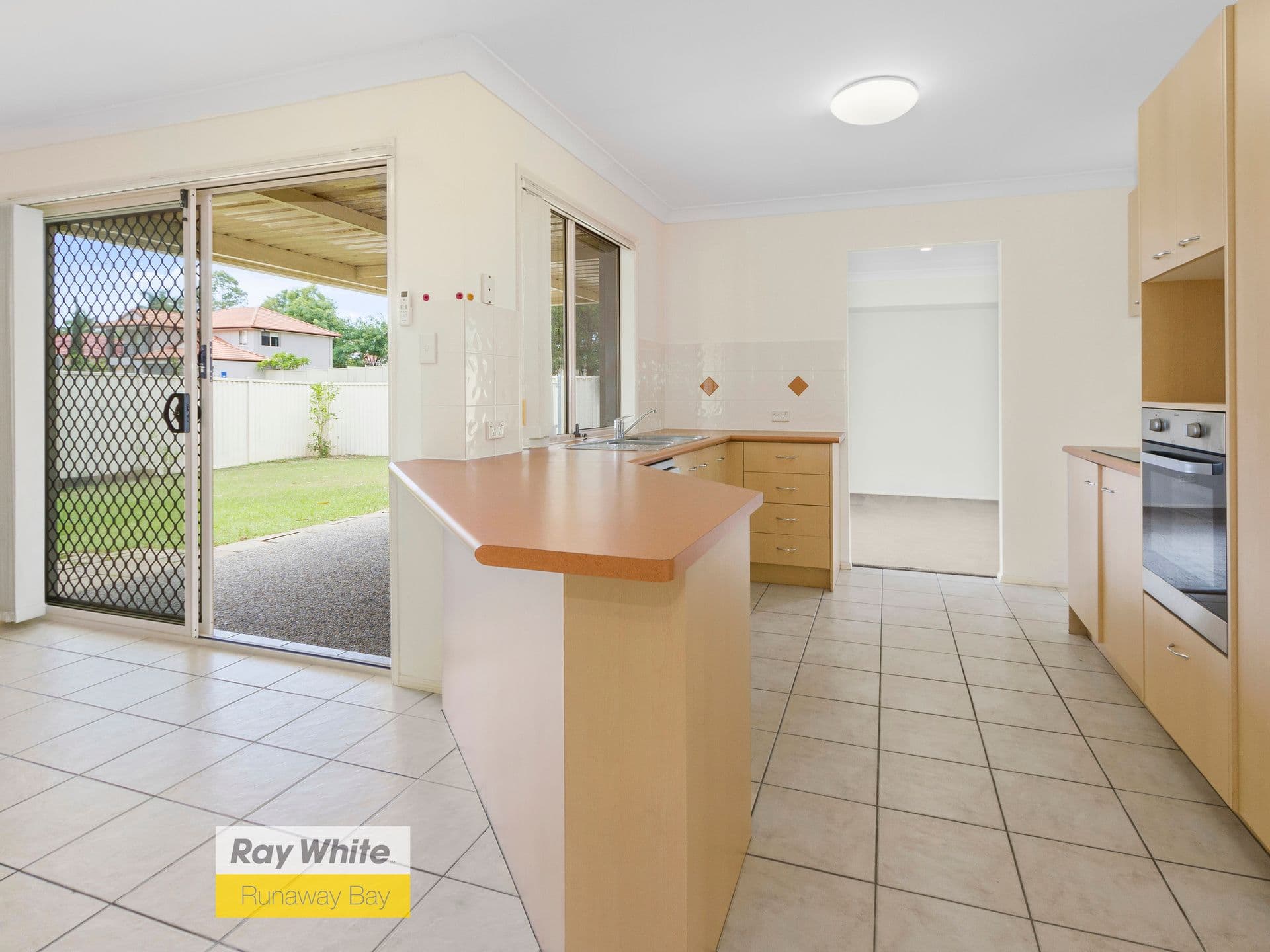 154 Christina Ryan Way, Arundel QLD 4214, Arundel - Thumbnail 3