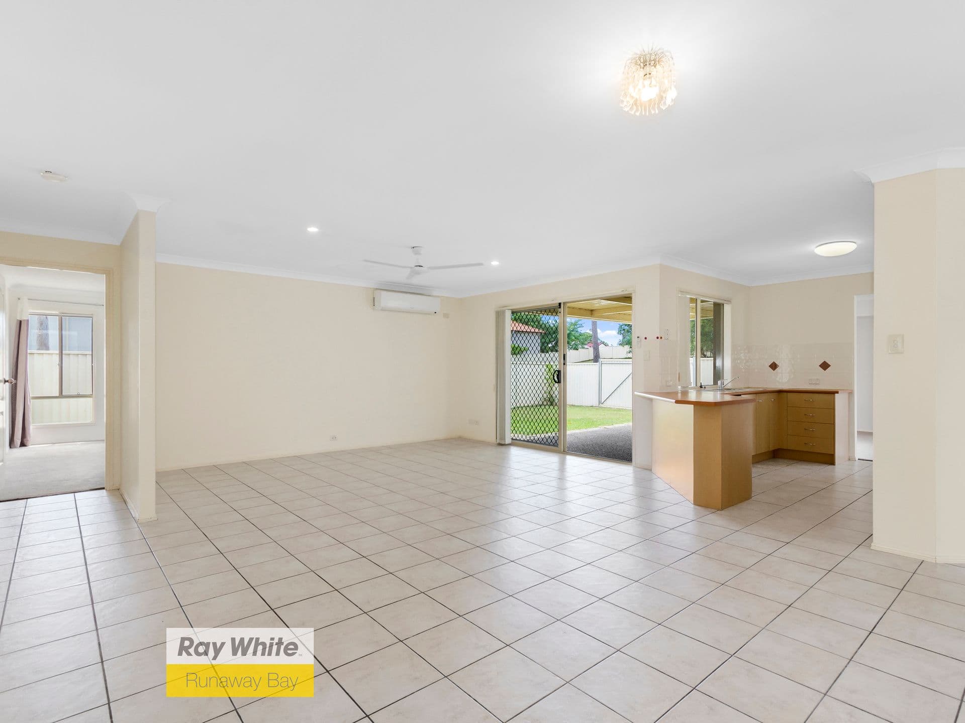 154 Christina Ryan Way, Arundel QLD 4214, Arundel - Thumbnail 4