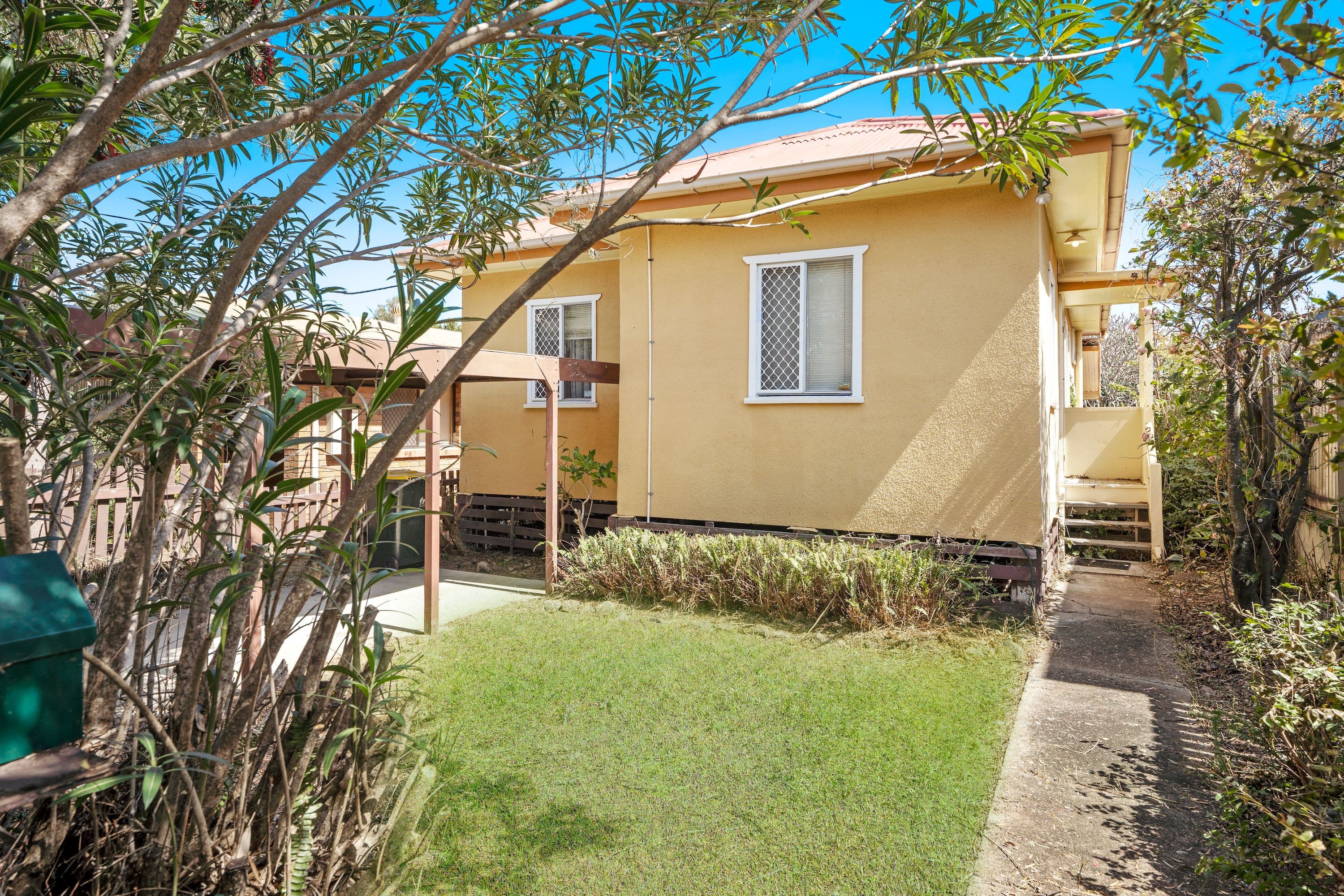 37 Tilley Street, Redcliffe QLD 4020, Redcliffe - Image 1