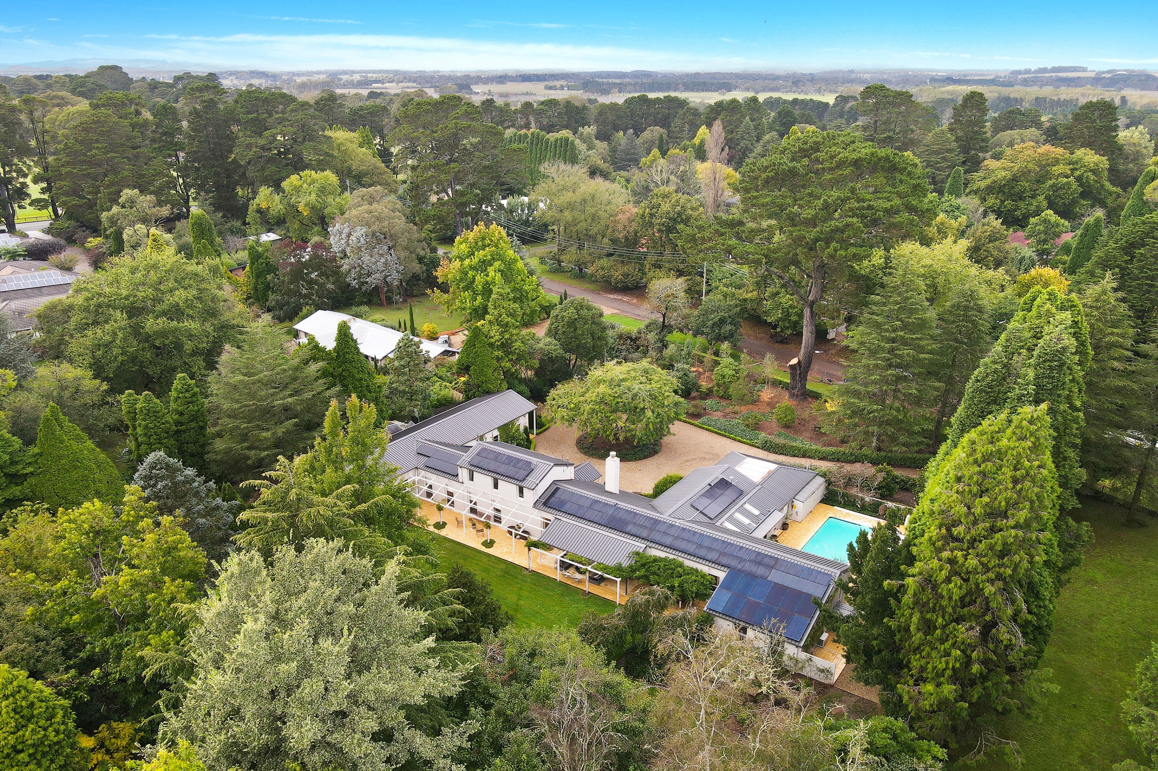 10 Riversdale Avenue, Burradoo NSW 2576, Burradoo - Image 1