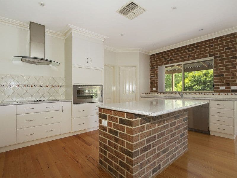 37 Olivers Road, Benalla VIC 3672, Benalla - Thumbnail 2