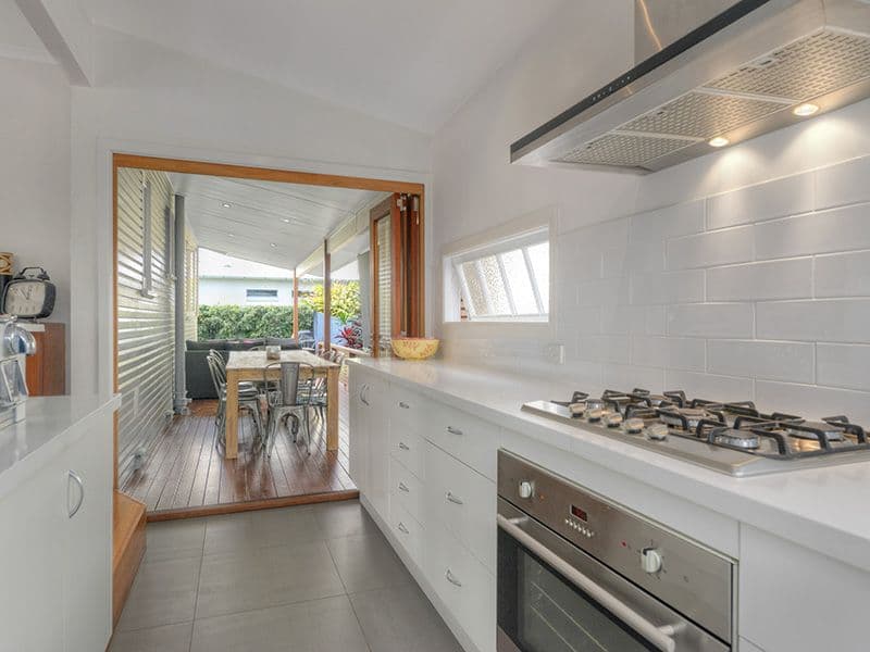 15 Almora Street, WOOLOOWIN QLD 4030, Wooloowin - Thumbnail 5