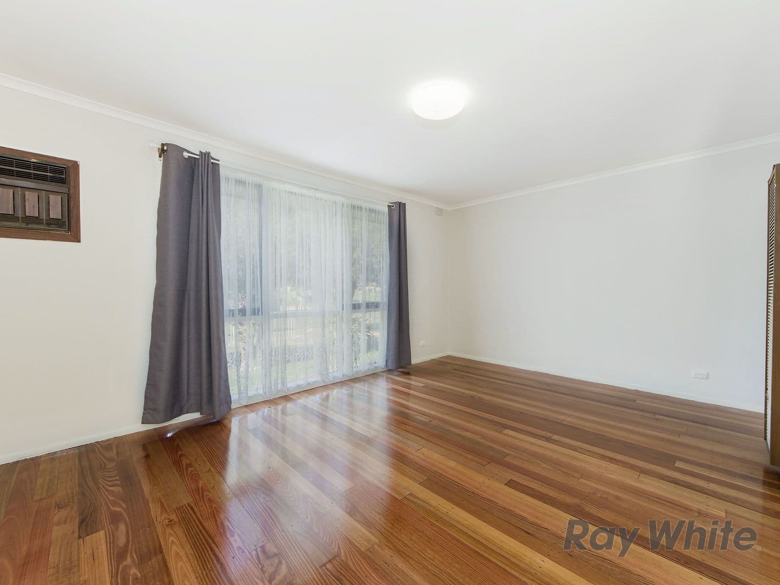 24 Glenmaggie Drive, St Albans VIC 3021, St Albans - Thumbnail 3