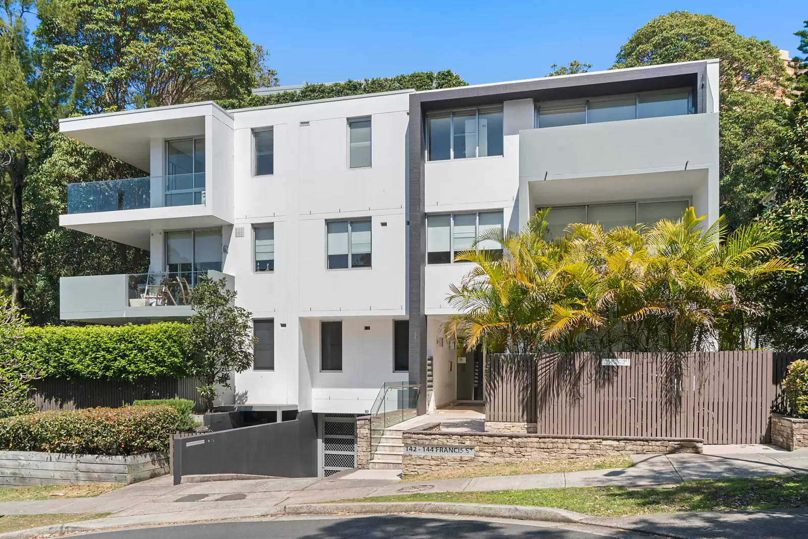 3/142-144 Francis Street, Bondi Beach, Daylesford - Thumbnail 2
