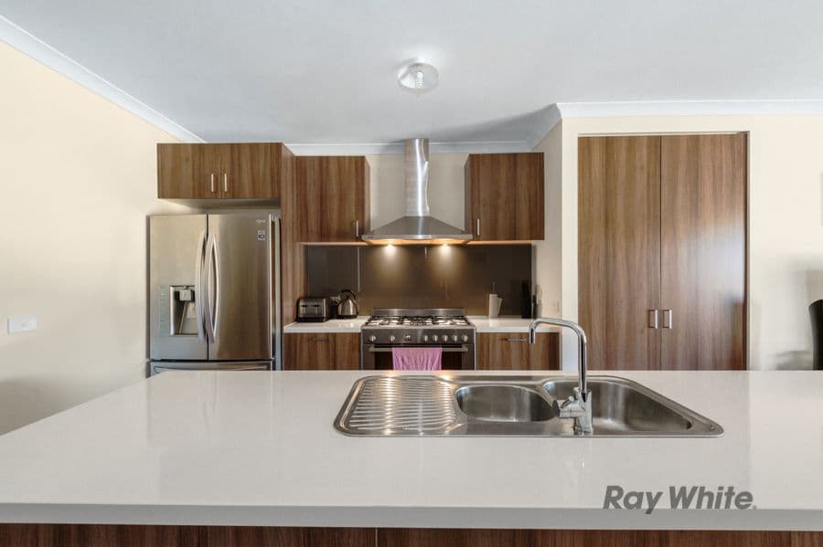 35 Leyana Crescent, Brookfield VIC 3338, Brookfield - Thumbnail 2