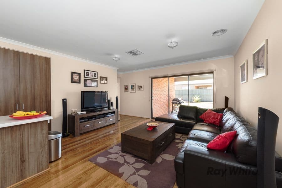 35 Leyana Crescent, Brookfield VIC 3338, Brookfield - Thumbnail 4
