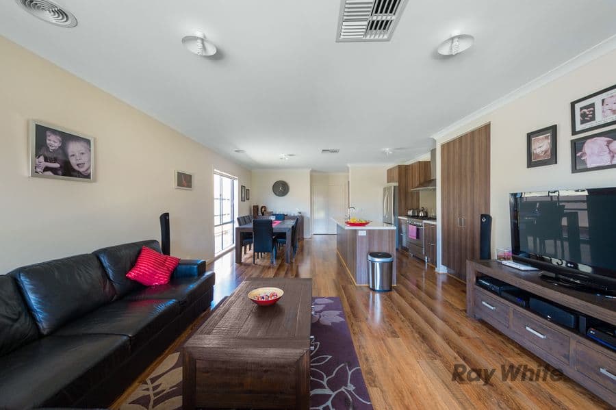 35 Leyana Crescent, Brookfield VIC 3338, Brookfield - Thumbnail 5