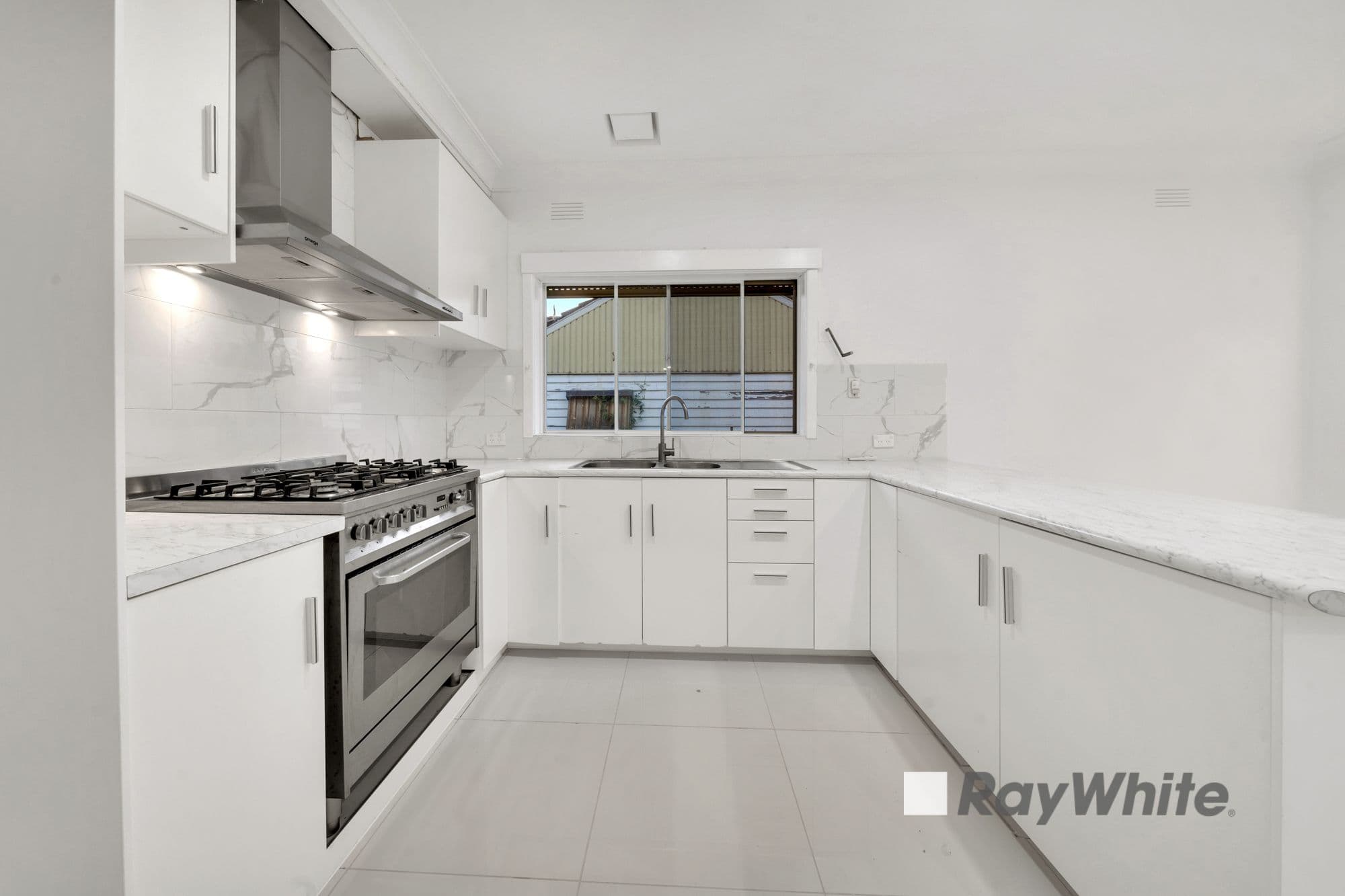 5 Dunvegan Crescent, Dandenong VIC 3175, Dandenong - Thumbnail 2