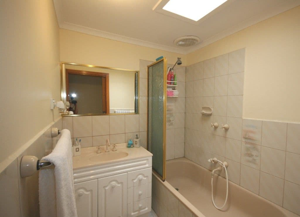 14 Cook Avenue, KEALBA VIC 3021, Kealba - Thumbnail 5