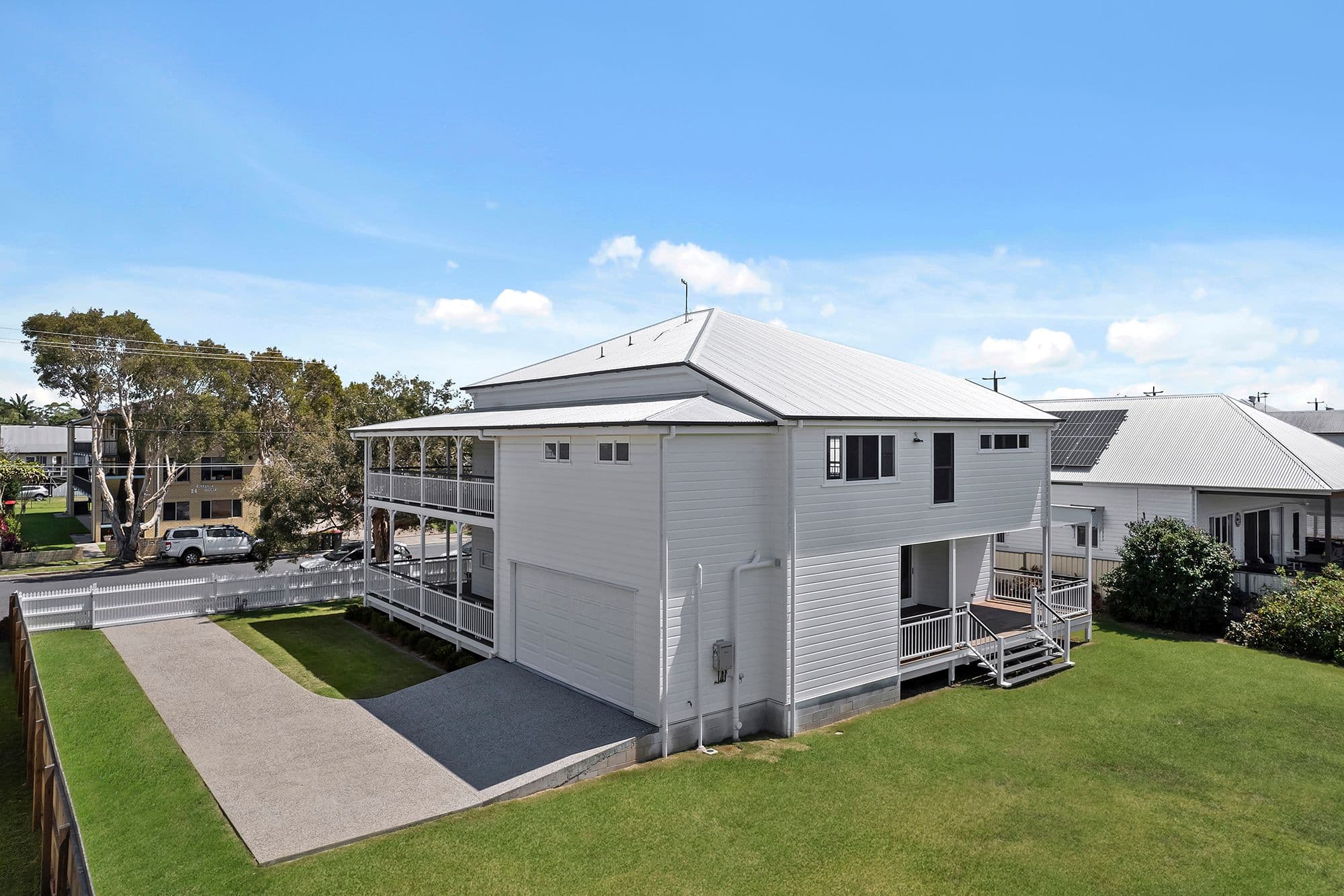 25 Fourth Avenue, Sandgate QLD 4017, Sandgate - Thumbnail 5