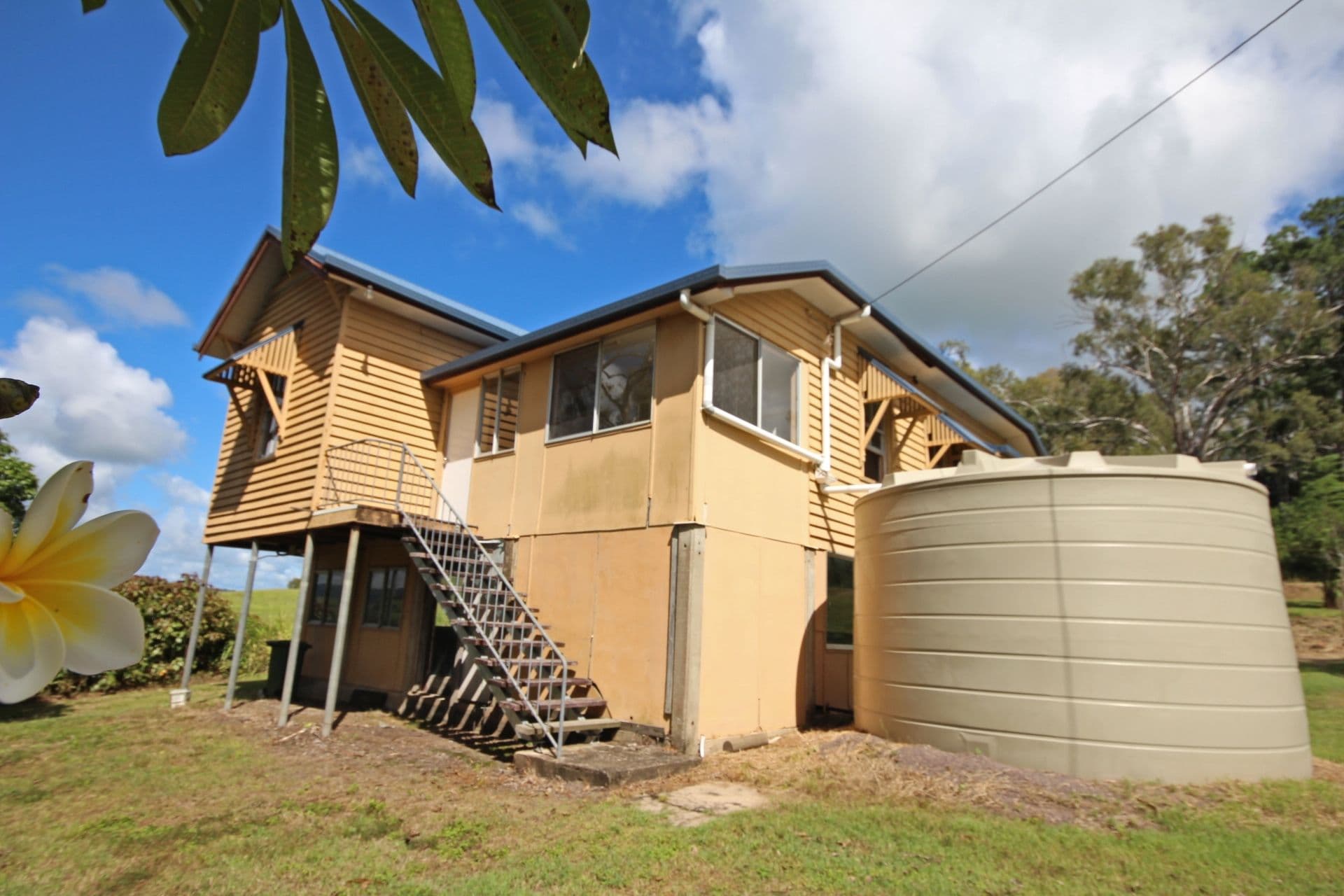 633 West Plane Creek, Sarina QLD 4737, Sarina - Thumbnail 3