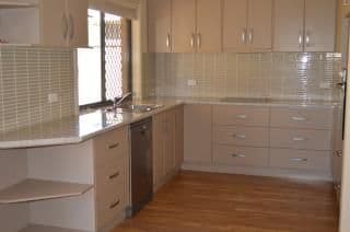 17 Eden Park Avenue, DUBBO NSW 2830, Dubbo - Thumbnail 2